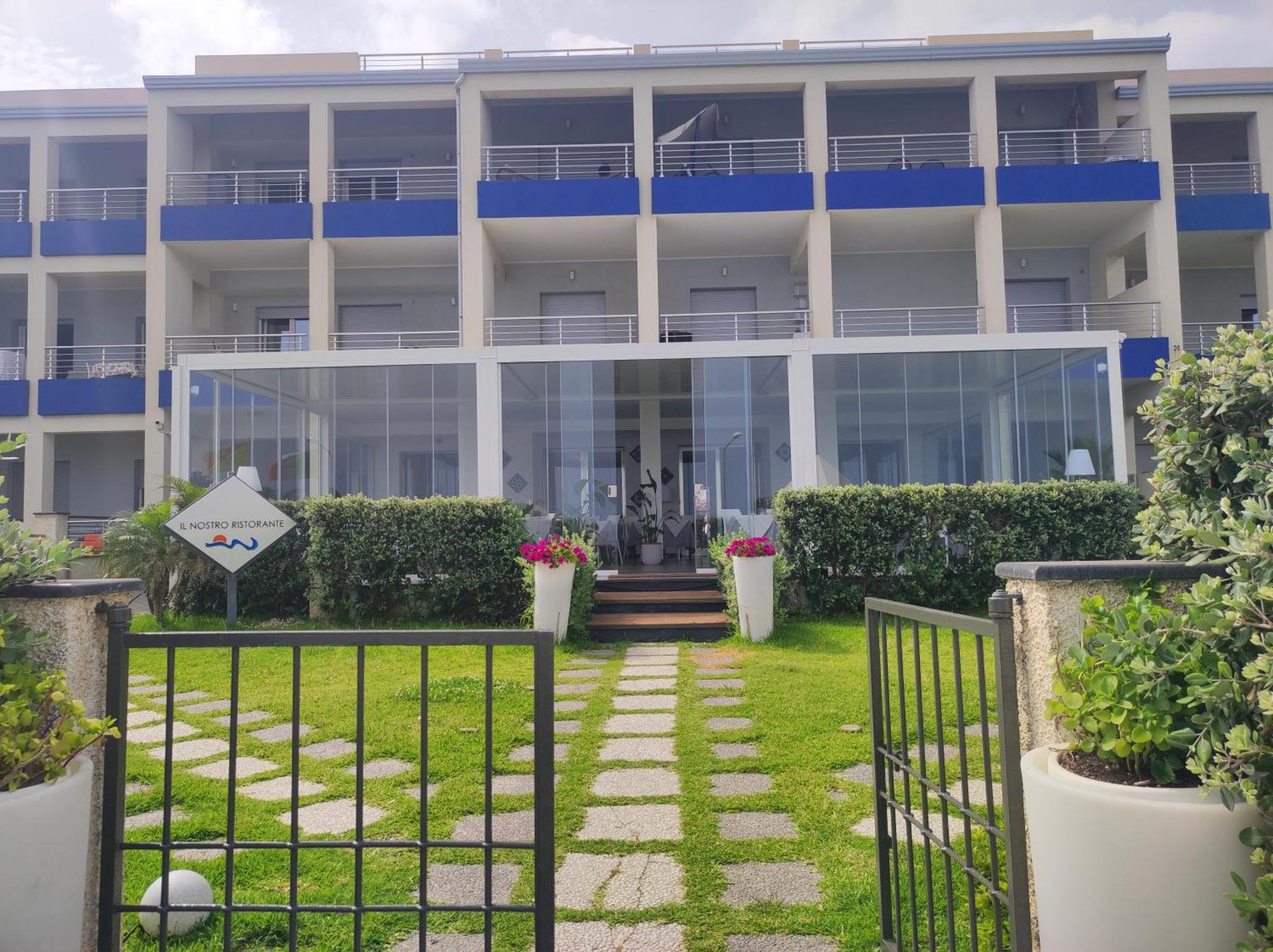 Appartamenti Vacanze Villa Meo Villafranca Tirrena Exterior foto